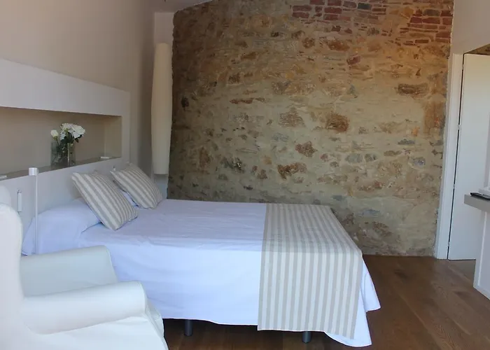 Hostalet De - Adults Only Hotel 2*
